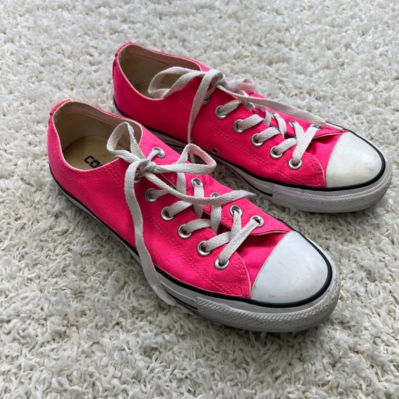 Converse Womens 8 Pink Low Top Lace Up - Picture 2 of 9